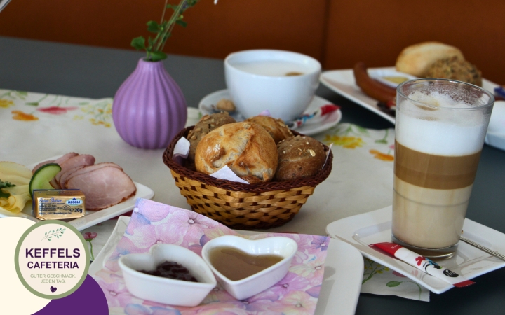KEFFELS CAFETERIA - Frühstück in der Cafeteria